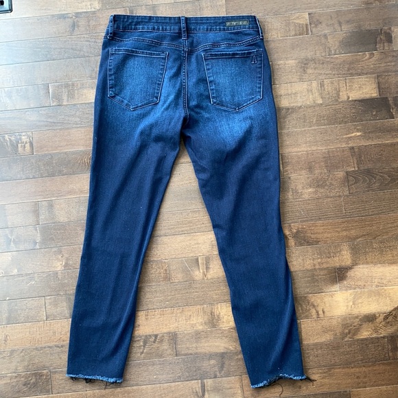 Articles of Society Dark Blue Carly Cut Off Hem Skinny Jeans Size 26 - Picture 7 of 12